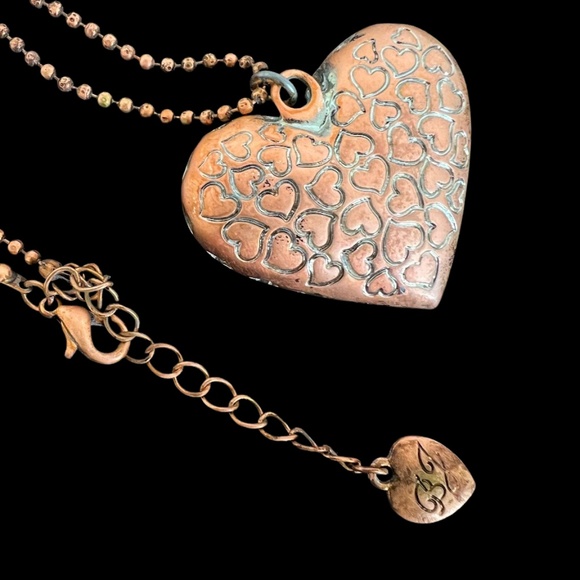 Betsey Johnson Leopard Heart Pendant - Picture 4 of 10